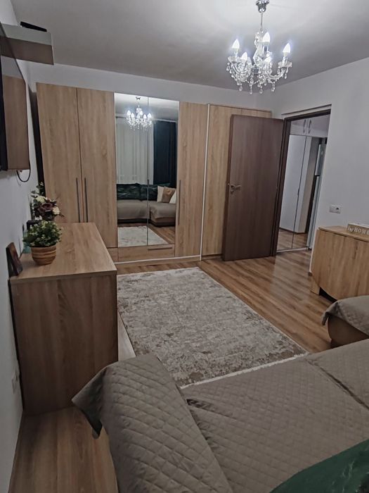 Închiriez 2 camere Lujerului