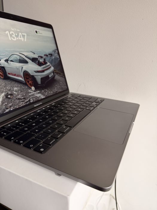 Macbook Pro M1/ 16 RAM / 512 SSD/