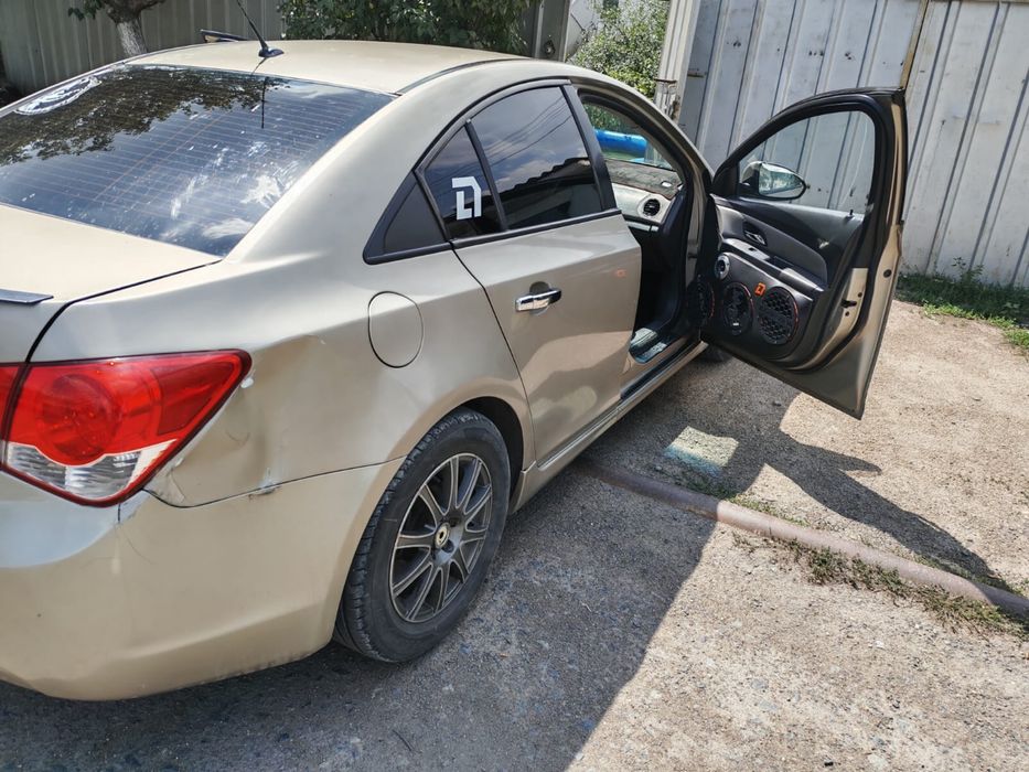 Продам Chevrolet Cruze 2010 год