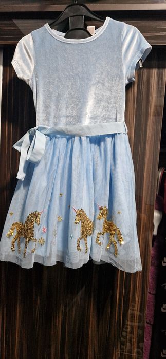 Платья  на девочку