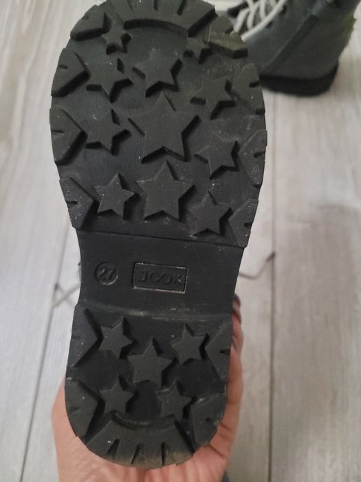 Ботинки и сланцы