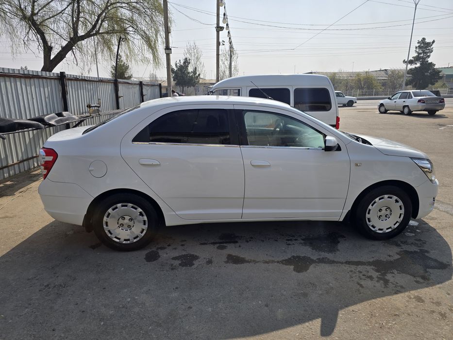Chevrolet Cobalt LT. 2015 yil, 300000 km probeg. Srochniy sotiladi.