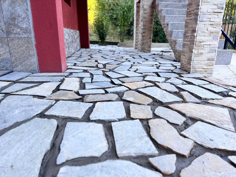 Piatra naturala de munte romaneasca si montaje gratare