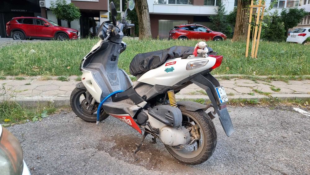 Aprilia SR 50 R – 2008 г. | 23 000 км | 650 €