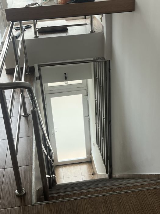 Inchiriez spatiu comercisl