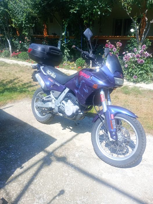 Vând sau schimb Aprilia Pegasso 650