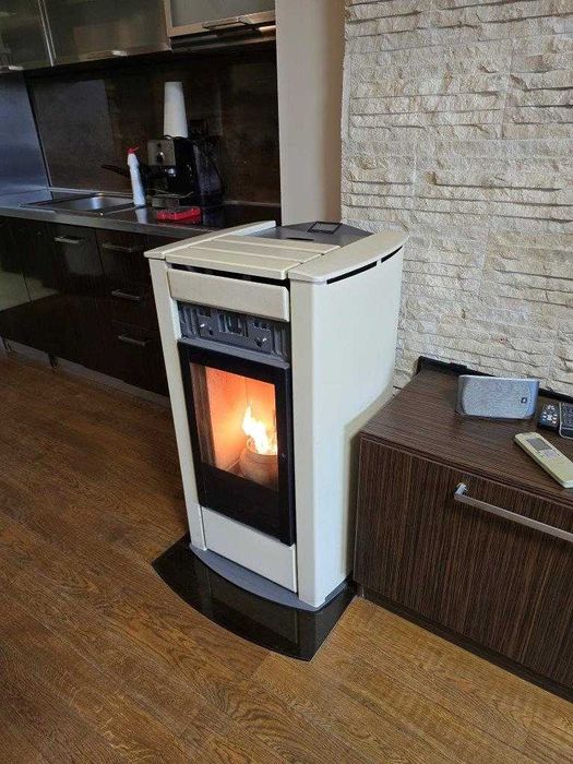 Камина печка на пелети суха 11kW