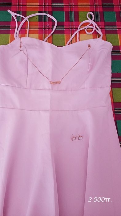 Платья, юбки, сарафаны