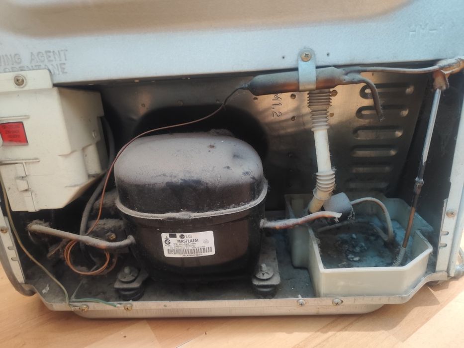 Продам холодильник неработающий