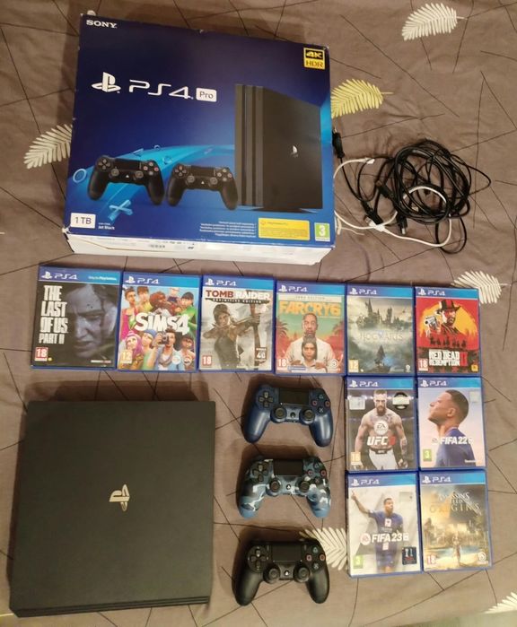 Play Station 4 Pro(ultima versiune) 1Tb+ 3 controllere+ 10 jocuri+accesorii+cutie