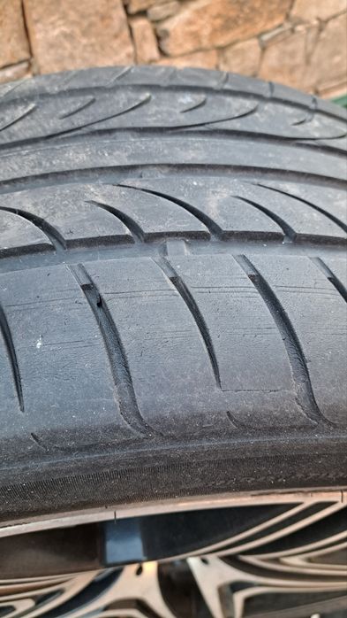 Продавам само гуми