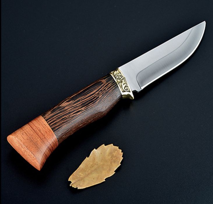 Ловен нож за дране подходящ за ловец туризъм къмпинг