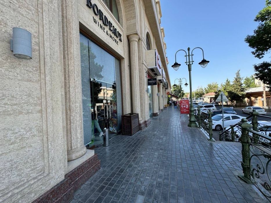 Новомосковская - Сдается в аренду помещение вдоль дороги 369м2