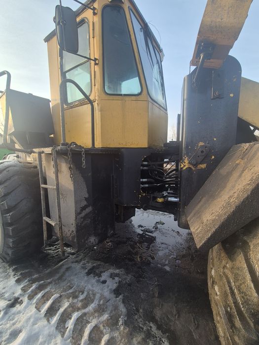 Продам погрузчик 3-х куб