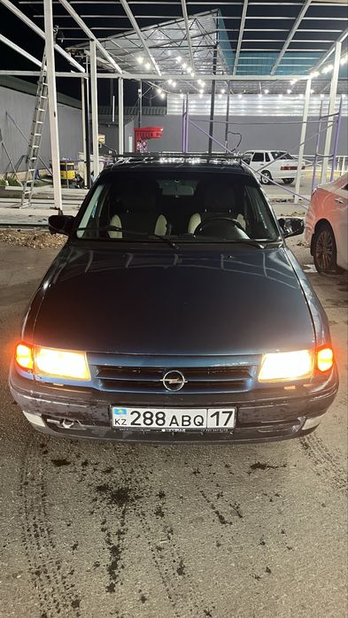 Опель астра  ф 1,6 автамат