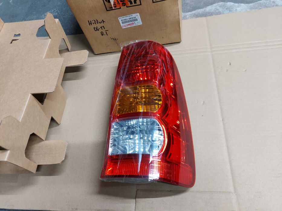 Фонарь на Тойота Хайлукс 12-/ Toyota Hilux 12-