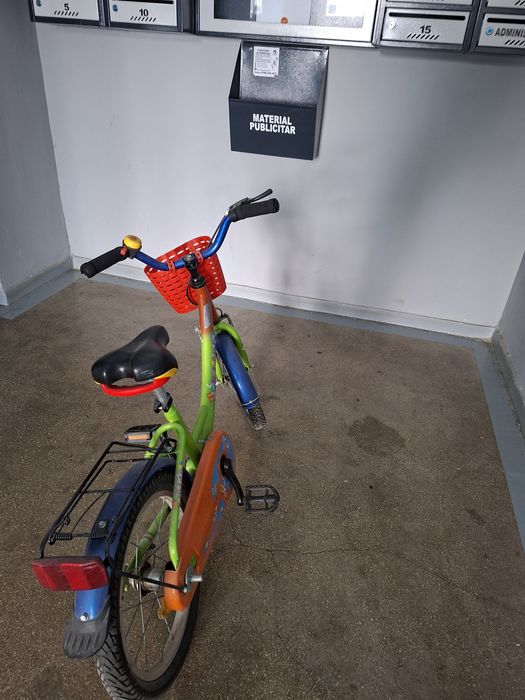 Bicicleta copii.