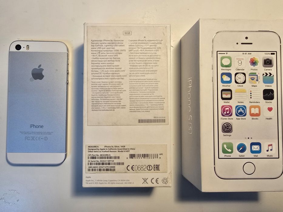 Продам IPhone 5s, 16Гб, серебро