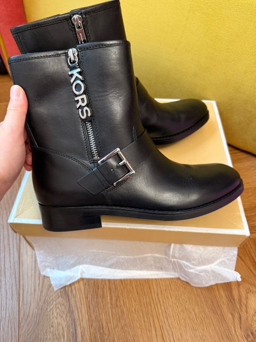 Ботинки осенние, на весну