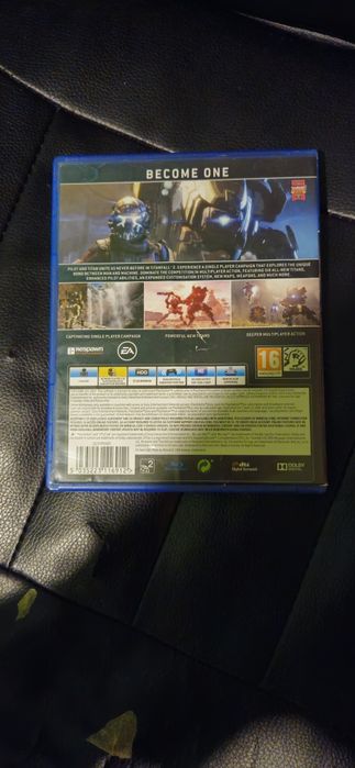 Vand Titan fall 2 ps4