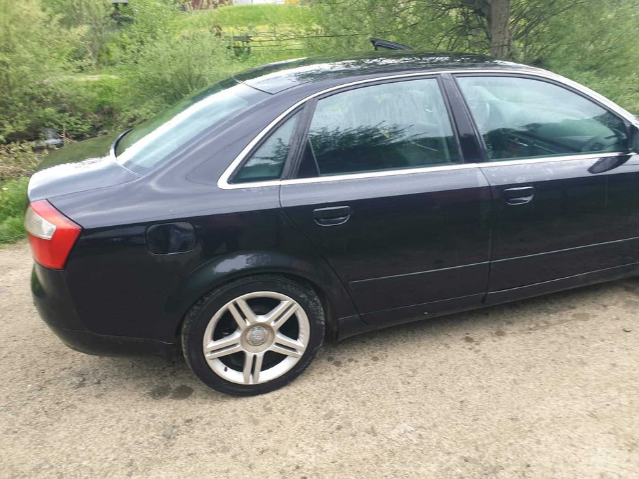 AUDI A4 0 — imagine 5