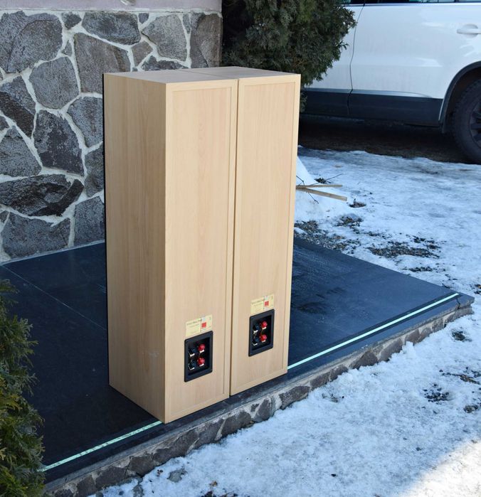 Boxe Dali Blue 5005, boxe de podea