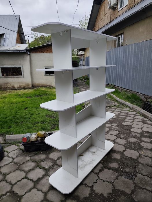 Продам полку для растений