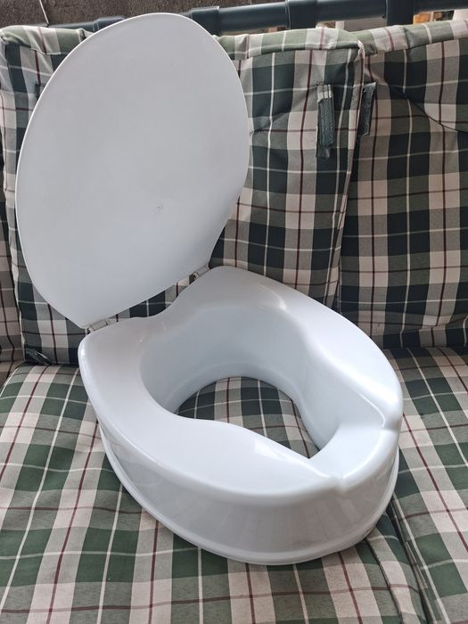 Inâltator wc pentru adulti cu probleme cu genunchi ,gleznâ.Capac toale