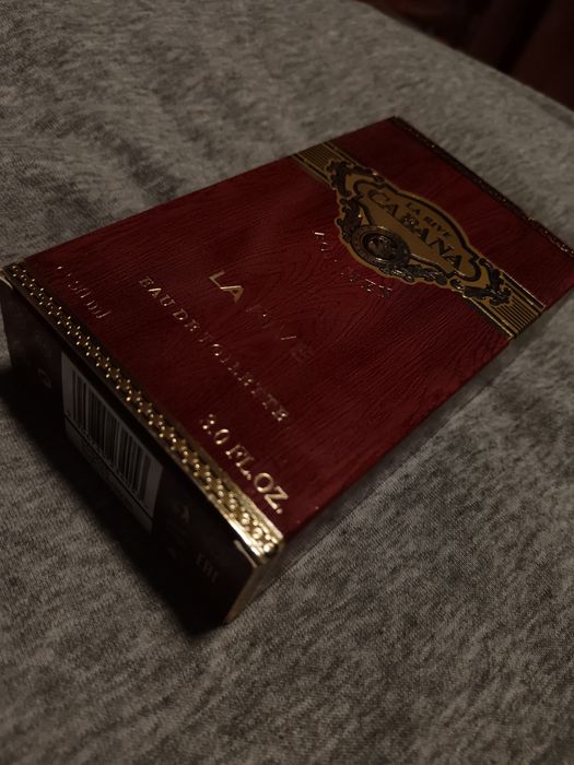 Vând parfum la rive cabana