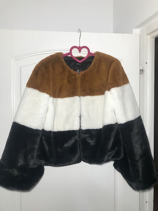 Jacheta blana artificiala Forever 21