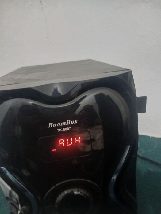 Kolonla boom box blyutusli