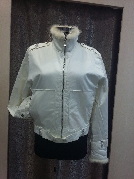 Продам  женскую куртку