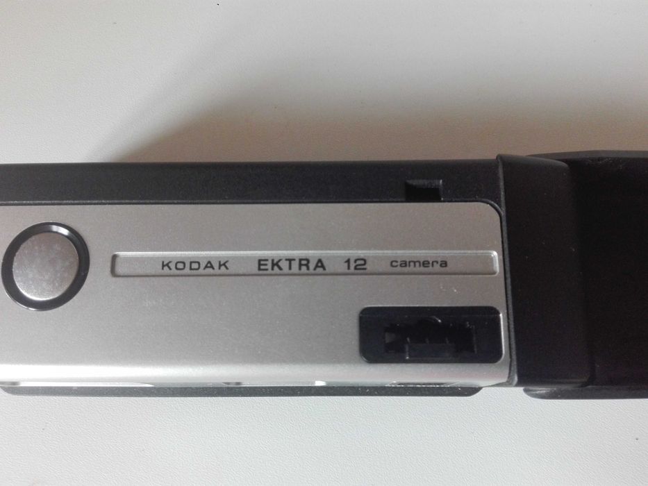 Японска пишеща машина и фотоапарати Kodak. .