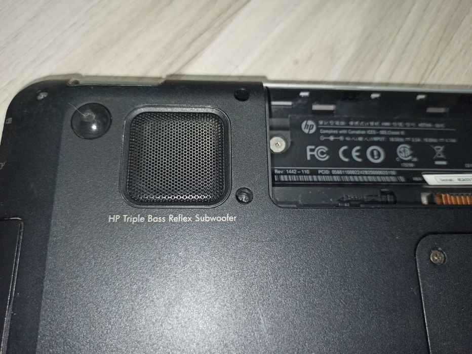 Продавам лаптоп HP Pavilion dv7-4165dx 17.3-инчов - цял, за части.