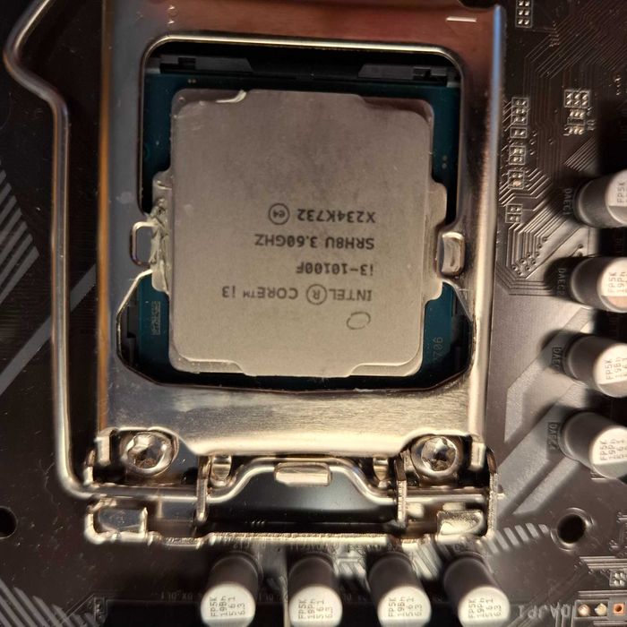 Intel I3 10100F + cooler