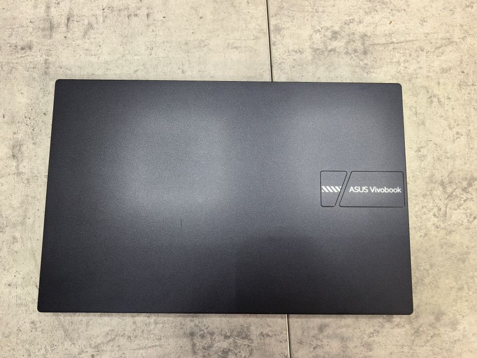 Asus VivoBook X1504 Перфектен!!! ,Z-8255
