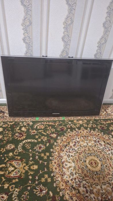 Продаётся плазменный телевизор почти новый. Пользовались 3 месяца.