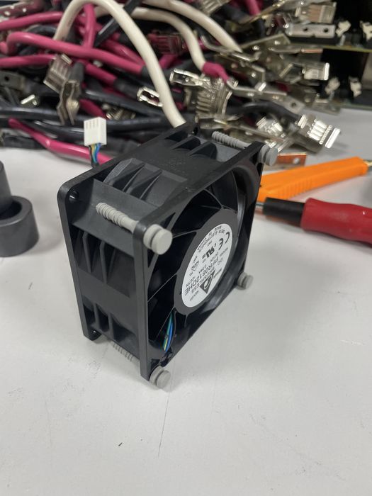Вентилятор серверный PFR0812dhe