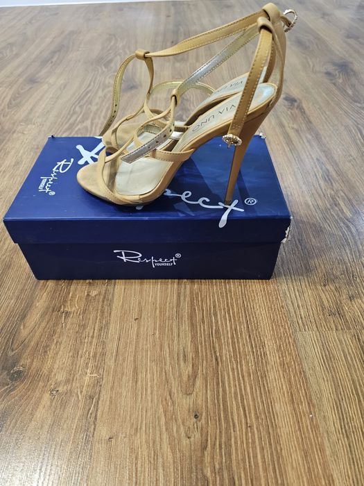 Женские туфли,босоножки