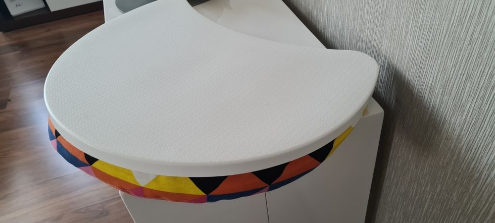 Suport laptop din plastic cu textil si granule polistiren