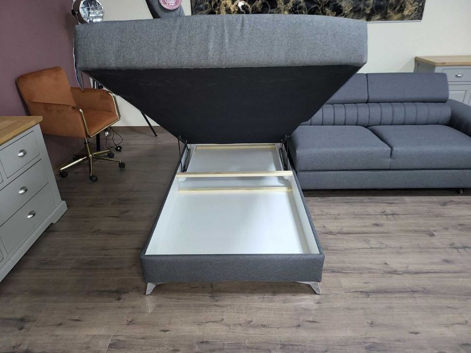 Сив ъглов диван от плат с функция сън и ракла