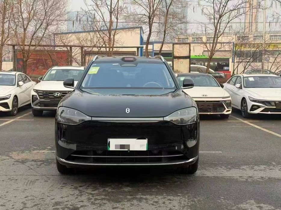 Aito M9 PHEV Ultra шестиместный салон