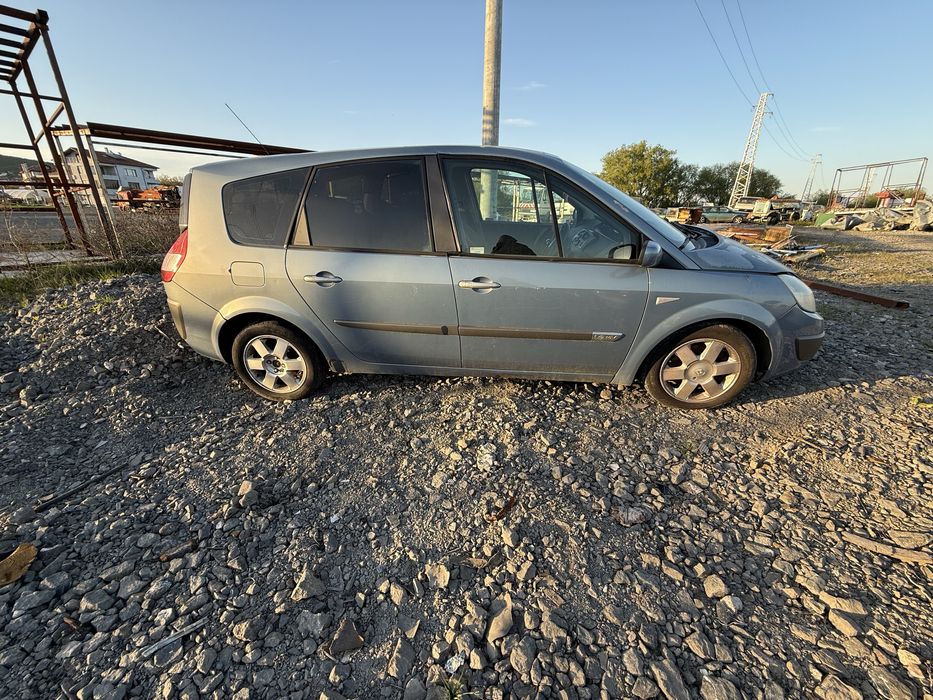 Рено меган Сценик 1.6 бензин на части