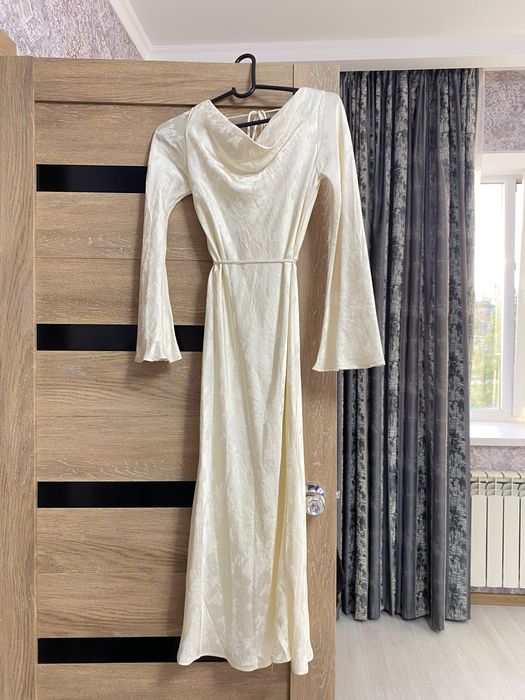 Продам новое платье