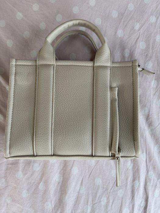 Дамкса чанта-Stradivarious