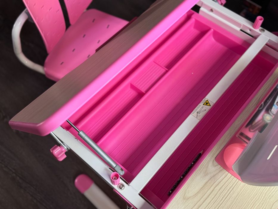 Set birou si scaun copii ergonomic reglabil in înălțime ErgoK IVY roz