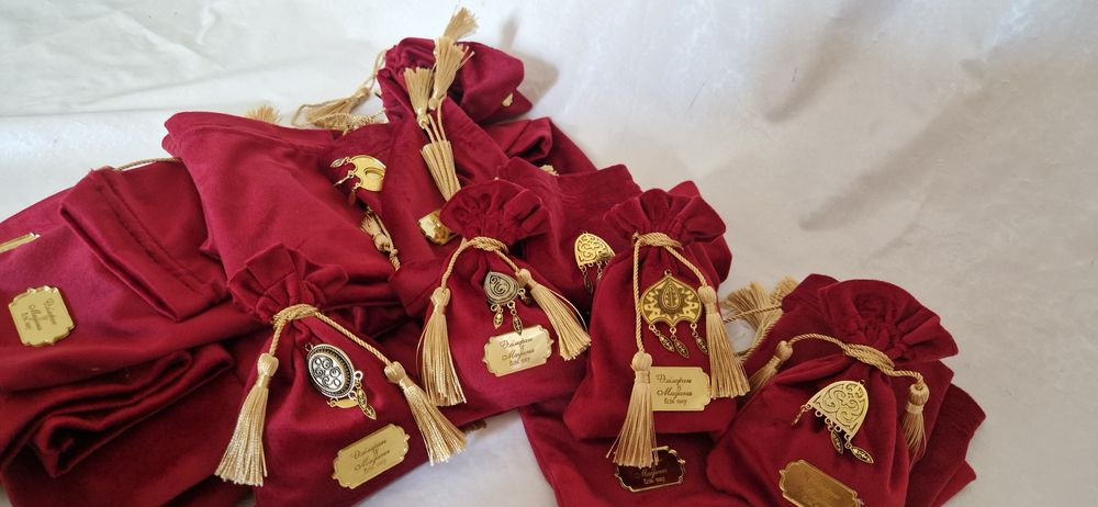 Бонбонерки тоибастар