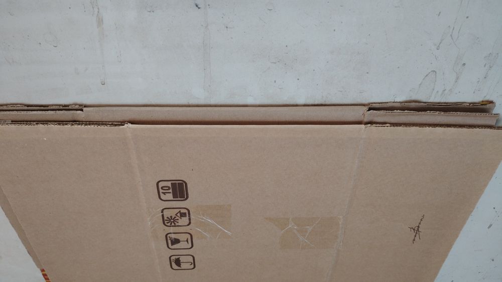 Картонные коробки