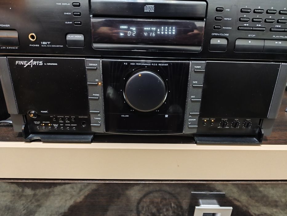 Amplituner R 3 Grunding Fine Arts