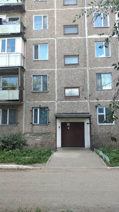 Продаю 2 комнатную квартиру в старом городе ру